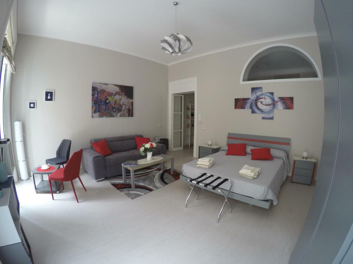 Lillolla Casa Vacanze Villa Наполи Екстериор снимка